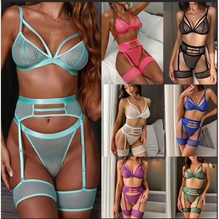 NEW! Bra Set with Garters